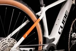 Cube Reaction Hybrid Pro 500 Grey'n'red -Vélo Elegant Magasin 3020447085