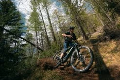 Bianchi E-Omnia FX-Type Hybrid GX 625watt Célèste -Vélo Elegant Magasin 3325635291