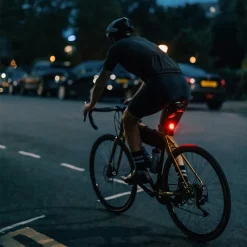 Feu Arrière Connecté - Magic Shine Seemee 508 26 Feu Arrière Connecté - Magic Shine Seemee 508 -Vélo Elegant Magasin 3500701832